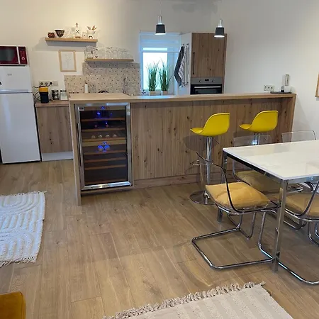 Angyalkert 巴拉顿扎佐