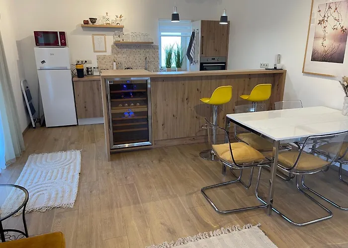 Angyalkert 巴拉顿扎佐